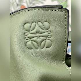 Luo Yiwai Авокадо-зеленая сумка Flamenco clutch из серии «Счастли