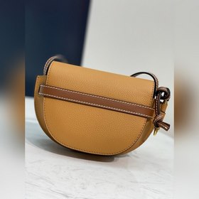 MiniGate мини-сумка от Loewe Компактная сумка с игривым дизайном