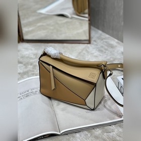 LoewePuzzle Сумка через плечо, сумка-клатч Изготовлена из мягкой 