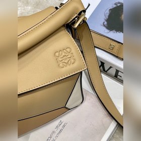 LoewePuzzle Сумка через плечо, сумка-клатч Изготовлена из мягкой 