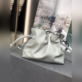 Loewe Mini Мини-клатч Flamenco Можносить в руке или элегантно че