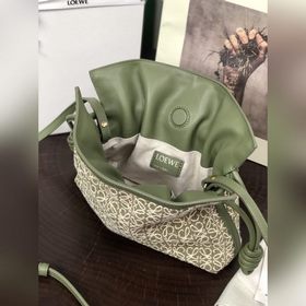 Loewe Mini Мини-клатч Flamenco Можносить в руке или элегантно че