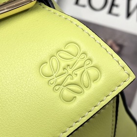 Loewe Puzzle, зеленый лимон/ванильный желтый Сумка через плечо Б