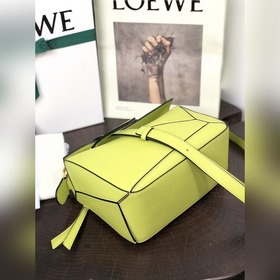Loewe Puzzle, зеленый лимон/ванильный желтый Сумка через плечо Б