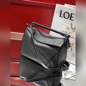 Loewe Puzzle, лимонно-желтый с текстурой личи Сумка через плечо 