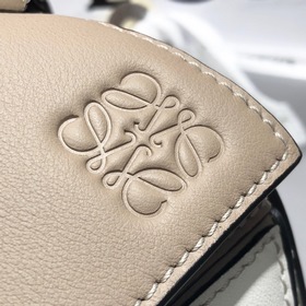 Сумка через плечо PUZZLE от Loewe, песочный цвет Большой объем, и