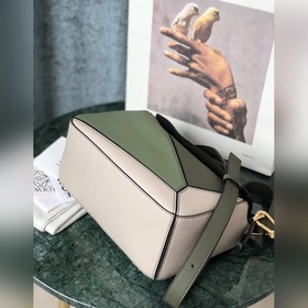 Сумка через плечо PUZZLE от Loewe, военно-зеленая серым Большой о