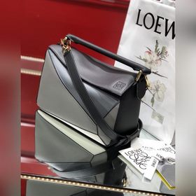 Сумка через плечо PUZZLE от Loewe, серая, комбинированный цвет Бо