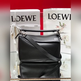 Сумка через плечо PUZZLE от Loewe, черный Большой объем, идеально