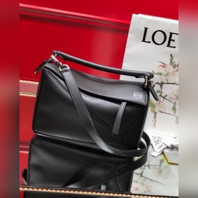 Сумка через плечо PUZZLE от Loewe, черный Большой объем, идеально
