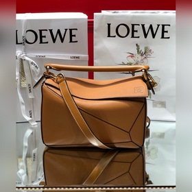 Сумка через плечо PUZZLE от Loewe, карамельный цвет с зернистой т
