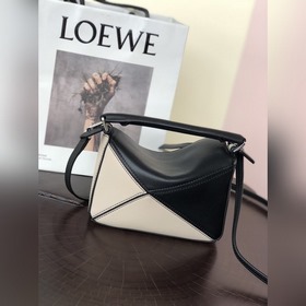 MINI PUZZLE сумка с геометрическим дизайном от Loewe Сумка практи