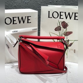 MINI PUZZLE сумка с геометрическим дизайном от Loewe, ярко-красна