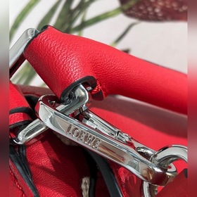 MINI PUZZLE сумка с геометрическим дизайном от Loewe, ярко-красна