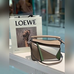 MINI PUZZLE сумка с геометрическим дизайном от Loewe, цвет авокад