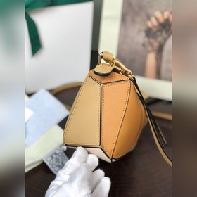MINI PUZZLE сумка с геометрическим дизайном от Loewe, кирпично-кр