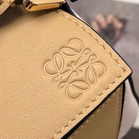 MINI PUZZLE сумка с геометрическим дизайном от Loewe, кирпично-кр