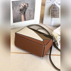 MINI PUZZLE сумка с геометрическим дизайном от Loewe, светло-кори