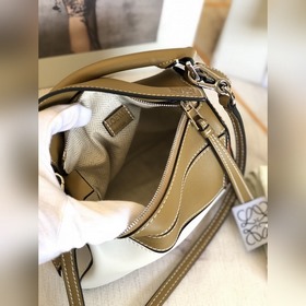 MINI PUZZLE сумка с геометрическим дизайном от Loewe, светло-кори
