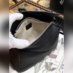 MINI PUZZLE сумка с геометрическим дизайном от Loewe, черная Сумк