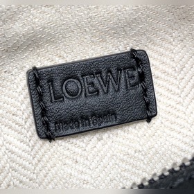 MINI PUZZLE сумка с геометрическим дизайном от Loewe, черная Сумк