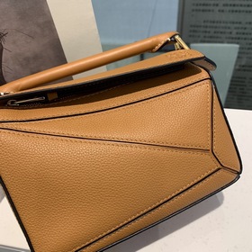 MINI PUZZLE сумка с геометрическим дизайном от Loewe Сумка практи