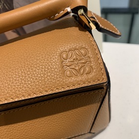 MINI PUZZLE сумка с геометрическим дизайном от Loewe Сумка практи