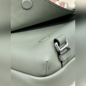 Luoyiwei Зеленая тканая сумка XS в стиле почтальона Классическая 