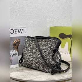 Loewe NEW IN сумочка Flamenco из гофрированной ткани Anagram и к