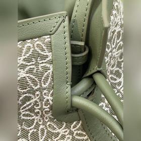 Loewe NEW IN Мини-сумка Flamenco из жаккардового полотна Anagram 