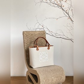 Сумка-тоут Luoyiwei Tote Сумка Anagram Tote по-прежнему занимает