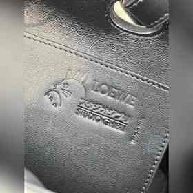 Совместная коллекция Loewe и «Сеню и Сеню» Сумка с вышитым принто