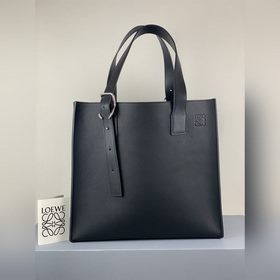 Сумка Loewe Buckle Tote Мужская сумка-тоут черного цвета Простор