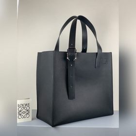 Сумка Loewe Buckle Tote Мужская сумка-тоут черного цвета Простор
