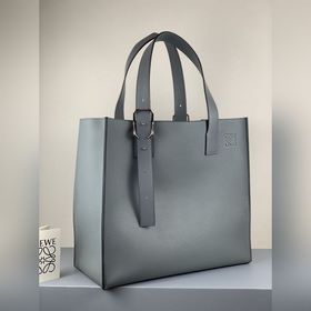 Сумка Loewe Buckle Tote Мужская сумка-тоут серого цвета Просторн
