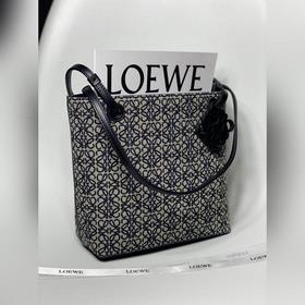 Сумка Loewe Square Tote С длинными ручкамиз кожи быка и кожаным б