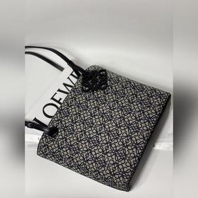 Сумка Loewe Square Tote С длинными ручкамиз кожи быка и кожаным б