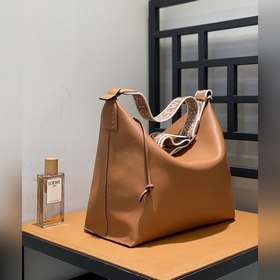Луи Виттон Cubi сумка через плечо, коричневая С регулируемым плеч