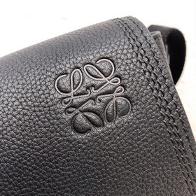 Luigi Loewe Military Messenger XS Изготовлена из импортной кожи с