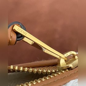 Луи Виттон Маленькая сумка для обеда Cubi В этом сезоне радость д
