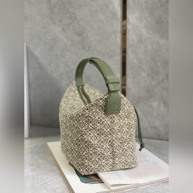 Луи Виттон Бэг для ланча Cubi В этом сезоне радость дарит Cubi! Н