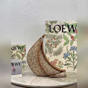 Loewe Маленькая сумка Moon Сумка под мышку в форме полумесяца М