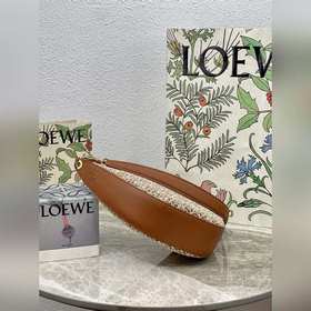 Loewe Маленькая сумка Moon Сумка под мышку в форме полумесяца М