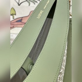 Loewe Маленькая сумка Moon Сумка под мышку в форме полумесяца М