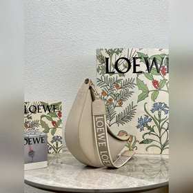 Loewe Маленькая сумка Moon Сумка под мышку в форме полумесяца М