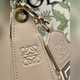 Loewe Маленькая сумка Moon Сумка под мышку в форме полумесяца М