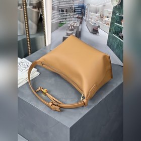 Луи Виттон Маленькая сумка из кожи наппа Светло-коричневый Сумка
