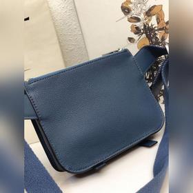 Loewe Military Bumbag Loewe Мужской поясной рюкзак Изготовлена
