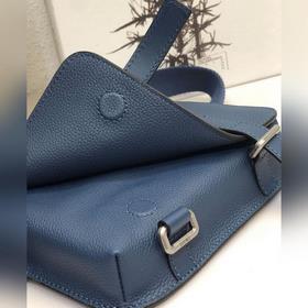 Loewe Military Bumbag Loewe Мужской поясной рюкзак Изготовлена 