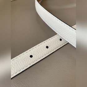 LOEWE Женский тонкий ремень из мягкой кожи теленка с палевой отде